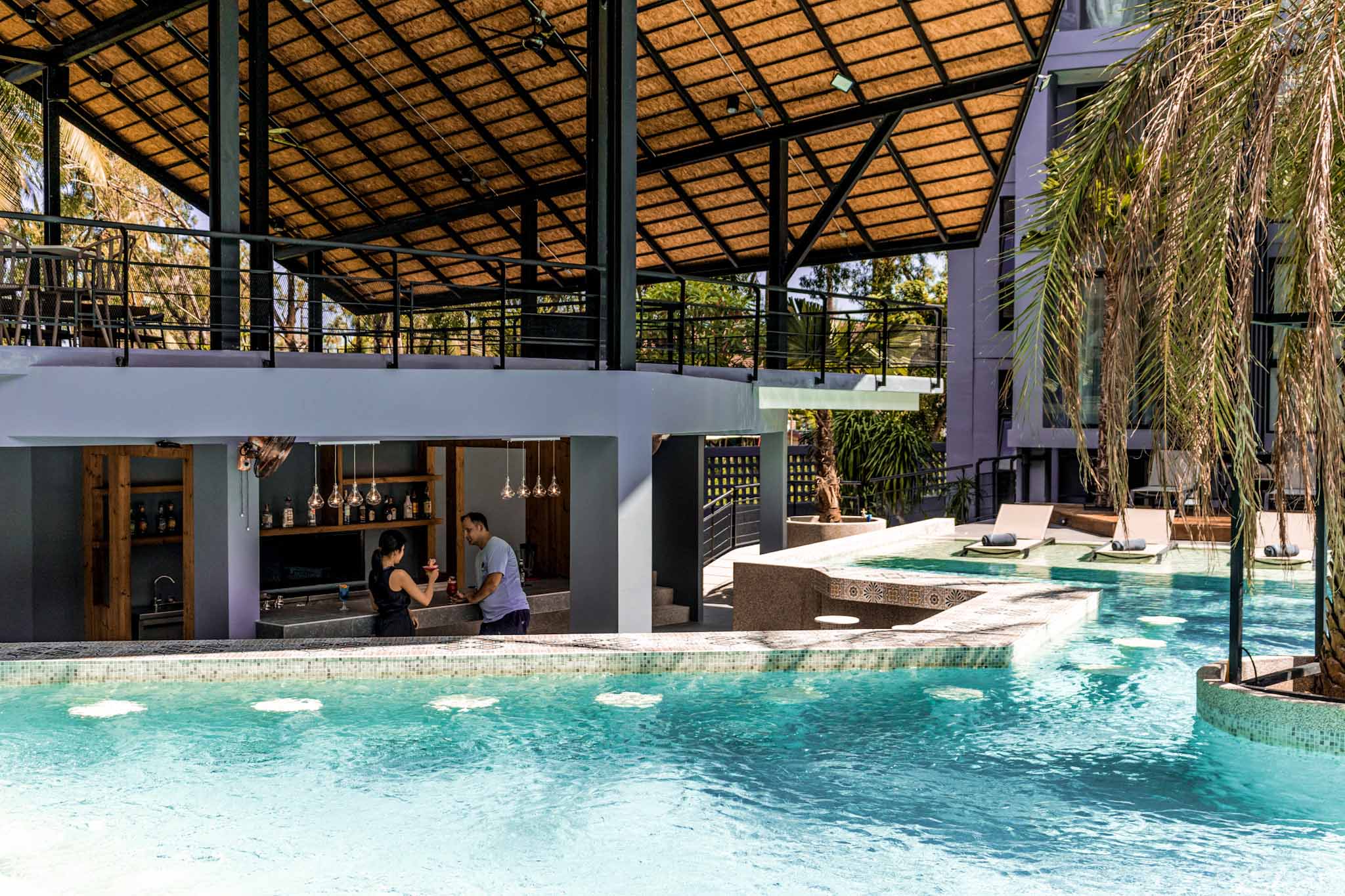 Pool Bar